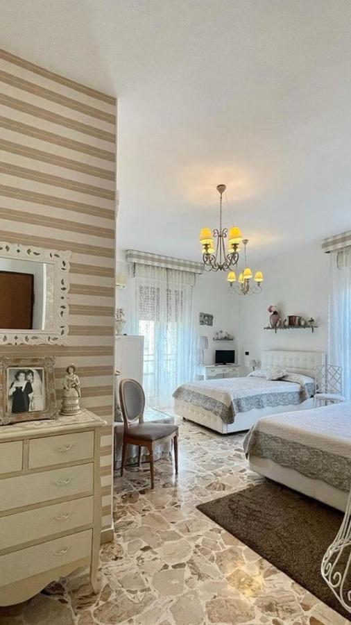Bed and Breakfast Il Piccolo Attico Кальтаджіроне Екстер'єр фото